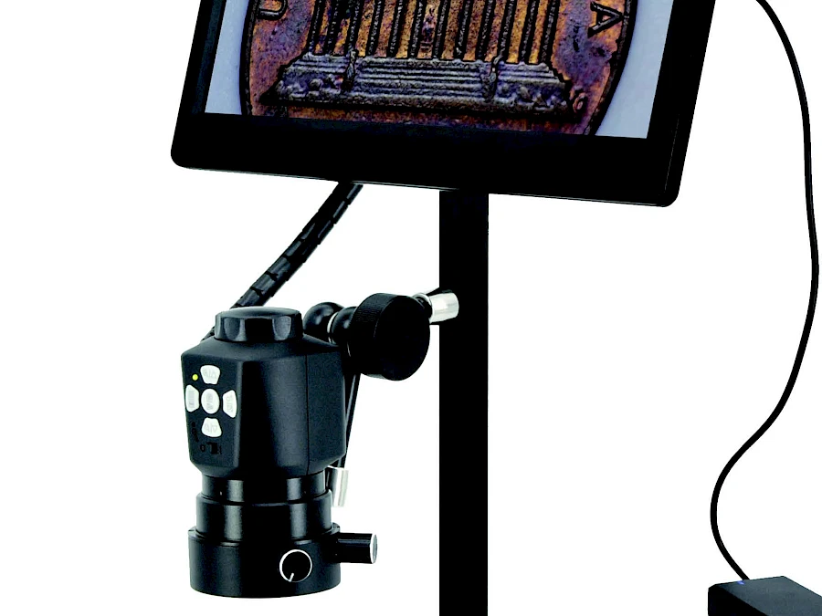 HD32 and its image